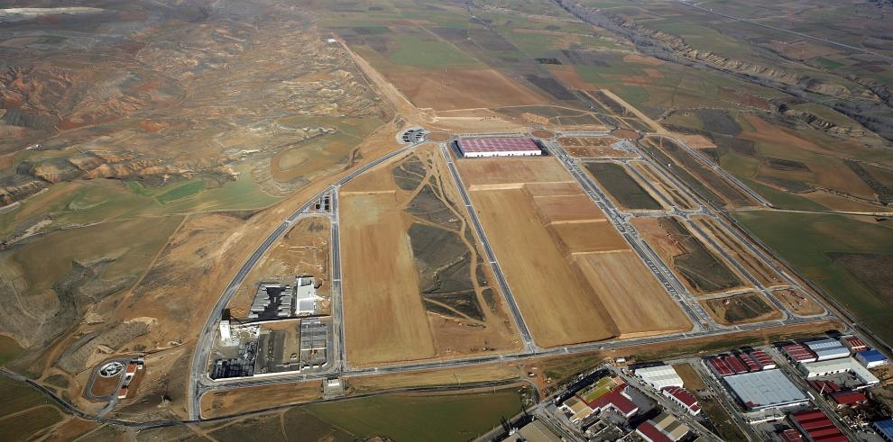 Nave para un depósito aduanero en PLATEA