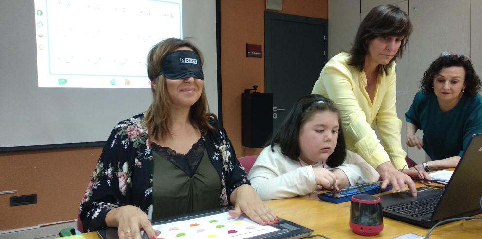 Los colegios aragoneses contarán con ‘Braitico’, el primer método oficial inclusivo para aprender braille 