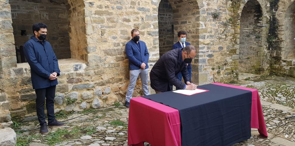 El Gobierno de Aragón mejorará el claustro y el acceso al Monasterio de San Victorián este año  