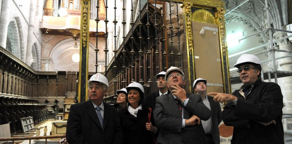 El vicepresidente visita la Catedral de Tarazona e inaugura un monumento dedicado a las víctimas del terrorismo 