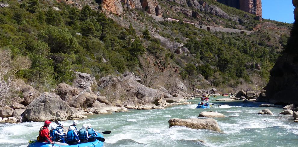 El Gobierno de Aragón blinda a agencias de viaje, empresas de turismo activo y guías turísticos