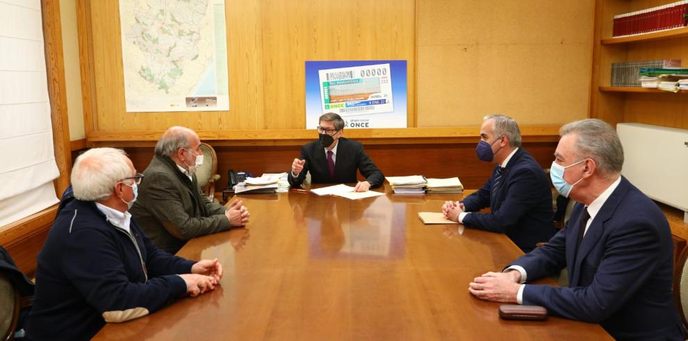 Aliaga conoce el proyecto de los ayuntamientos de Calatayud y Paracuellos de Jiloca para impulsar el desarrollo industrial de la comarca