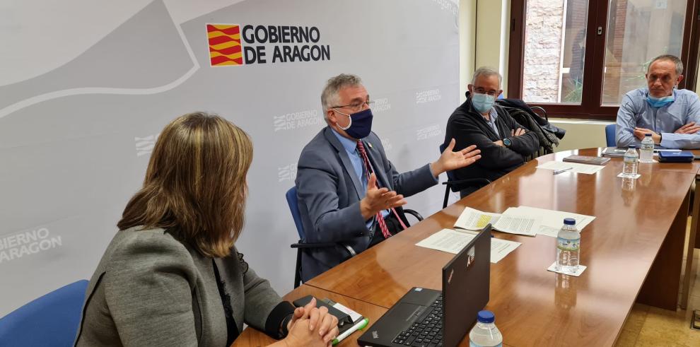 Olona: “El reto del complejo cárnico de Aragón pasa por consolidar a la Comunidad Autónoma como granero y convertirlo en despensa, no solo de la población aragonesa, sino como un referente de la seguridad alimentaria global”