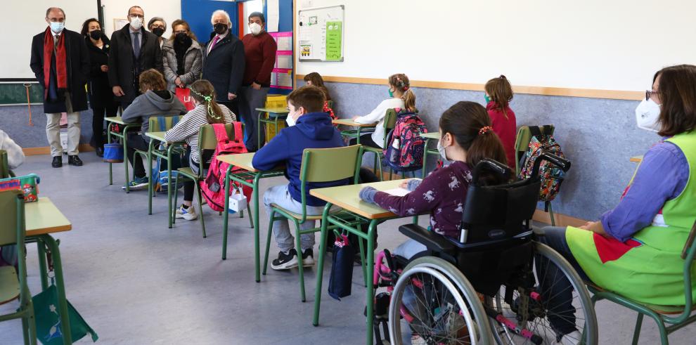 El Presidente de Aragón participa en el quincuagésimo aniversario del CEIP Gustavo Adolfo Bécquer de Garrapinillos