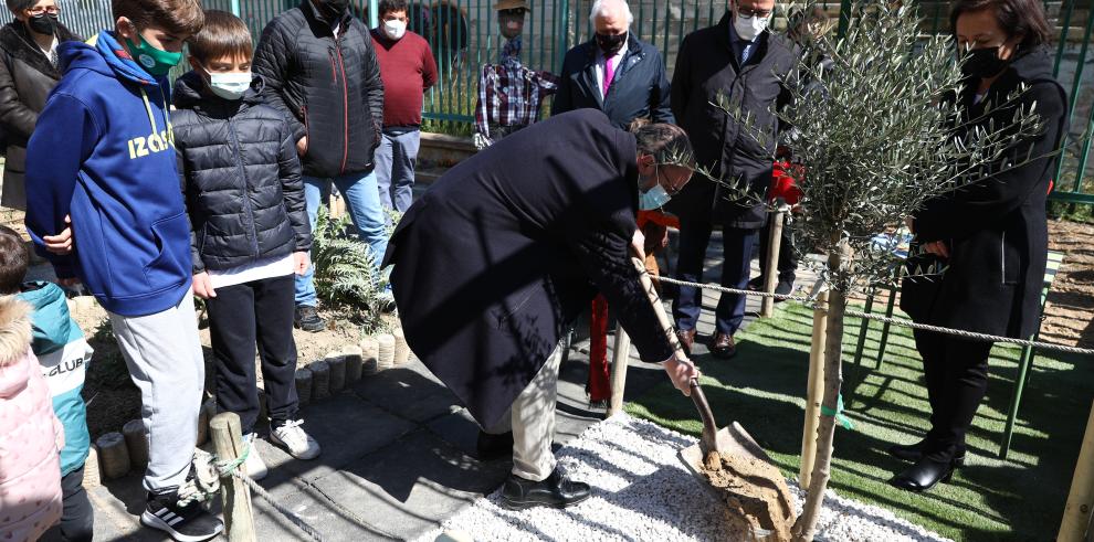 El Presidente de Aragón participa en el quincuagésimo aniversario del CEIP Gustavo Adolfo Bécquer de Garrapinillos