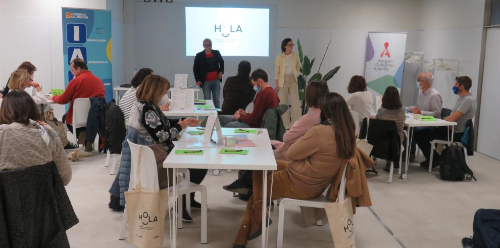 Imagen de formación de los nuevos funcionarios en el Laboratorio de Aragón esta mañana