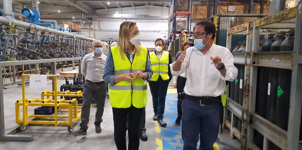 Visita a la empresa Magna Automotive en Pedrola