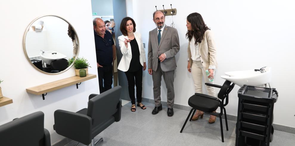 El Presidente de Aragón inaugura la residencia y centro de día de Biota
