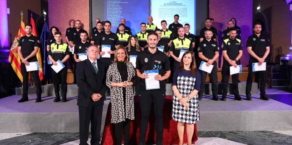 Clausura del XXV Curso de Formación para Ingreso de Policías Locales de Aragón, con la consejera Mayte Pérez
