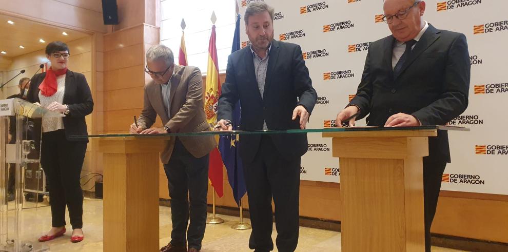 Firma para la creación de las Oficinas de Rehabilitación