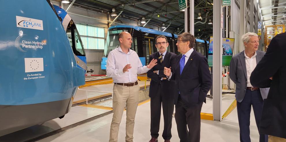Aliaga visita CAF