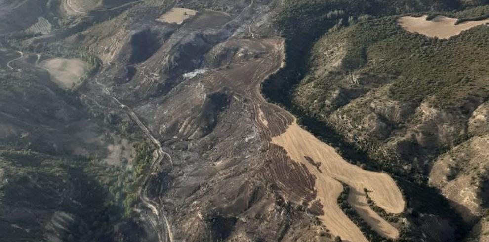 Imagen del incendio de Loporzano a última hora de la tarde del jueves