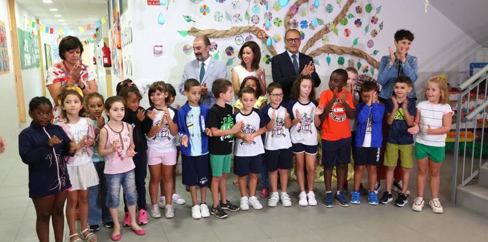 El Presidente de Aragón inaugura el curso escolar en el colegio Cervantes de Ejea
