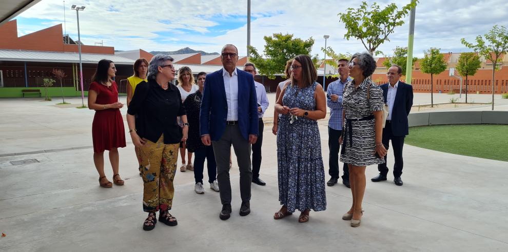 El consejero de Educación vista el CPI Val de la Atalaya