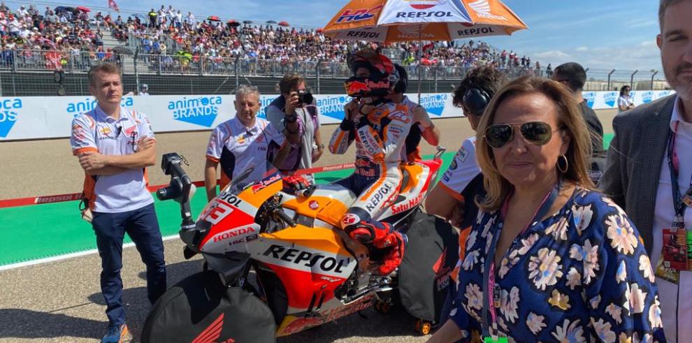 Mayte Pérez, en el 'pit lane' del circuito de Motorland
