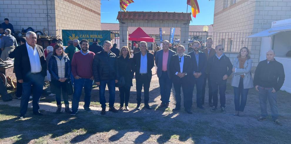 La consejera Mayte Pérez inaugura la Feria de Cedrillas, en su 130 edición