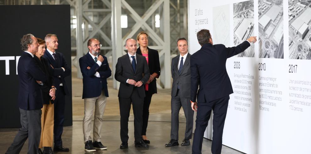 Lambán visita la Plataforma Europa de INDITEX y su nueva ampliación