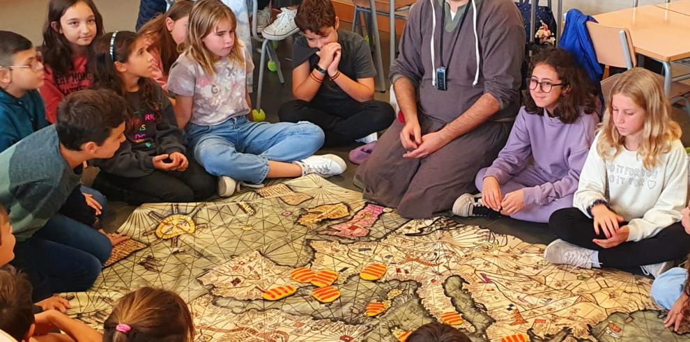 “Un almogávar en el aula” para conocer Aragón