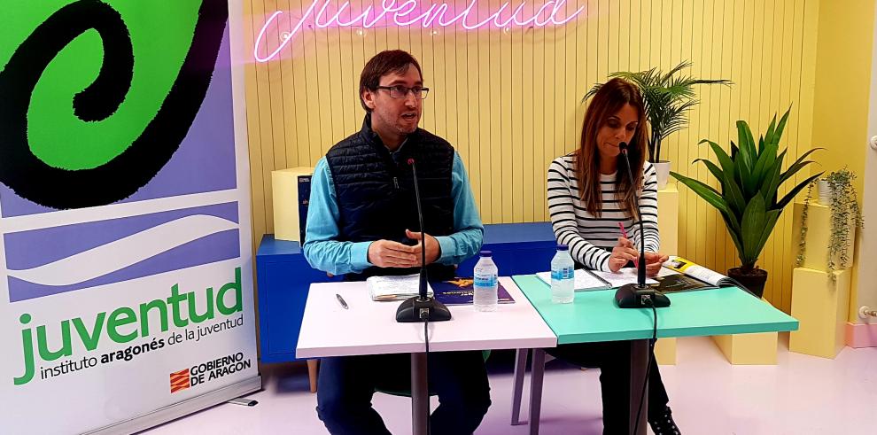 Adrián Gimeno y Marta Belber presentan en rueda de prensa la Guía "Jugar sin Adicciones"