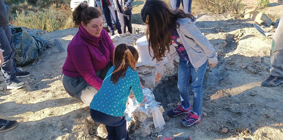 Visita alumnos CRA TURIA Riodeva yacimiento El Carrillejo