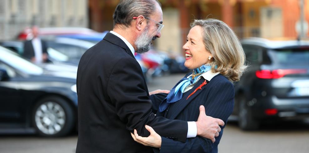El Presidente de Aragón se encuentra con la ministra Nadia Calviño