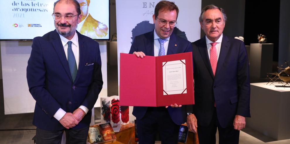 Javier Sierra recibe el Premio de las Letras Aragonesas