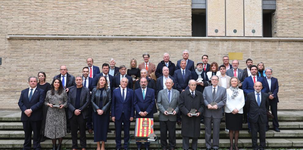 Lambán clausura el homenaje a los ponentes del Estatuto de Autonomía en su 40 aniversario