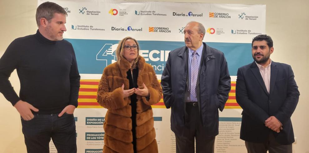 Inauguración de la exposición en Alcañiz '40 años creciendo', sobre las cuatro décadas de vida en la provincia de Teruel del Estatuto de Autonomía