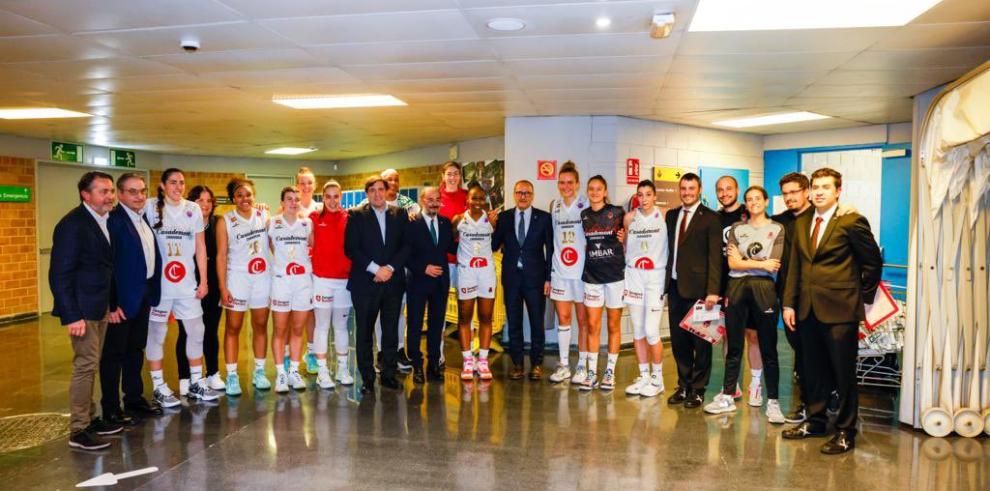 Javier Lambán asiste al partido de vuelta de la Copa de Europa de Baloncesto contra el Nesibe Aydin