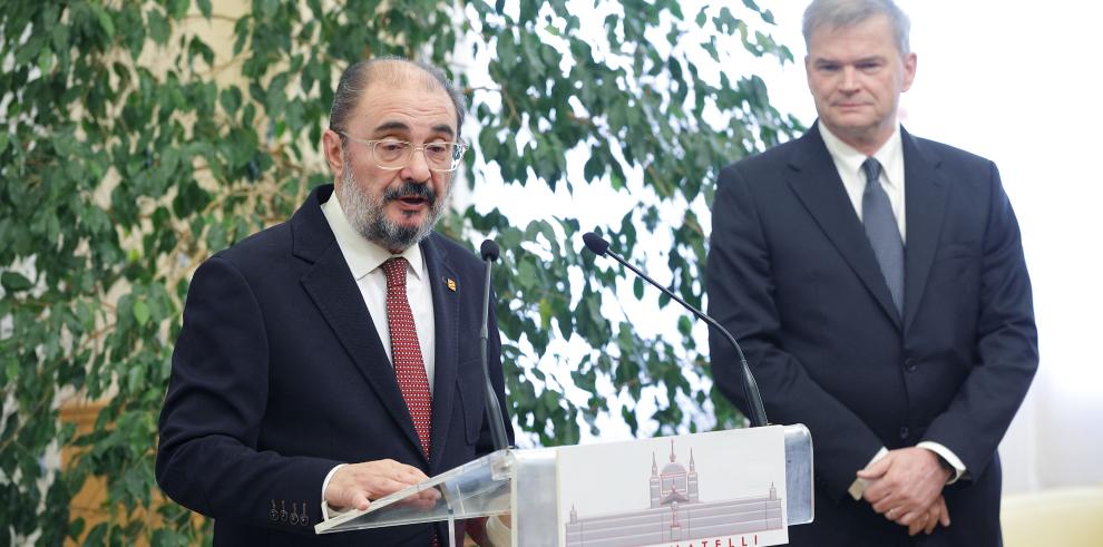 El Presidente de Aragón mantiene una reunión con el director de Amazon para abordar los proyectos de la multinacional en Aragón