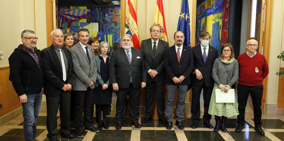 Firma de las escrituras de cesión del inmueble del Centro Aragonés de Barcelona