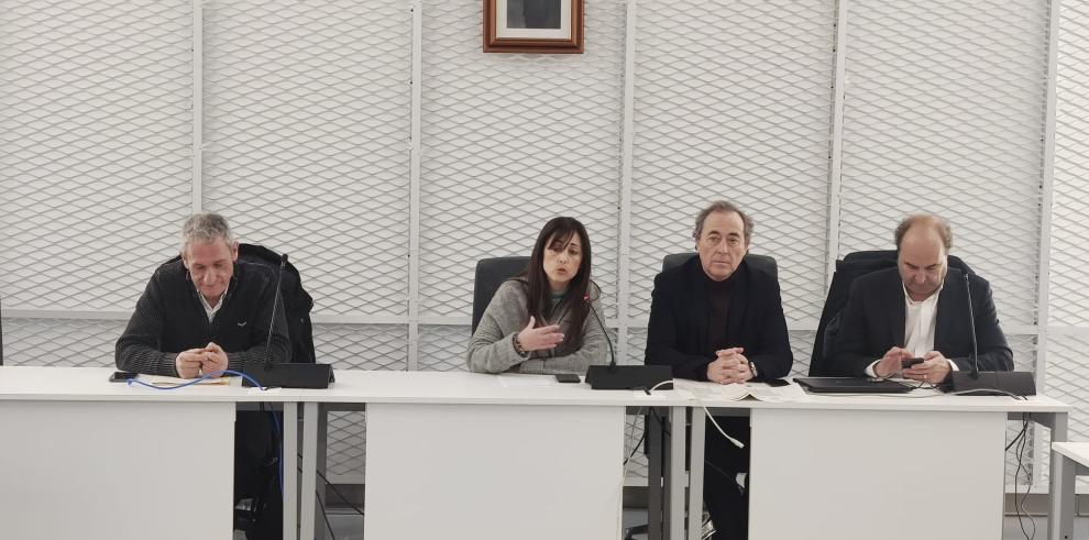El director general de Asistencia Sanitaria, la alcaldesa de Utebo, el gerente del SALUD y el gerente del sector, en la reunión.