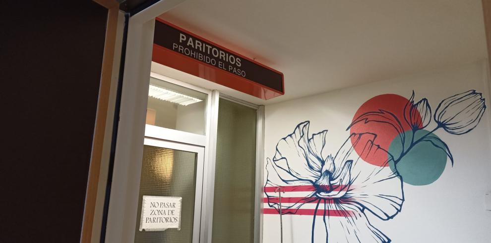 La zona de paritorios del Hospital Clínico Universitario Lozano Blesa, decorado por Believe in Art.
