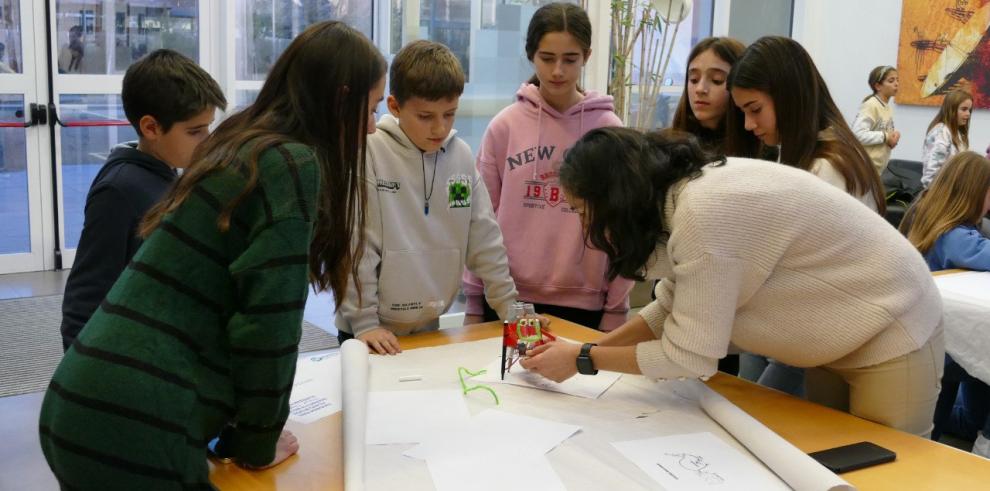 La gymkana ha contado con la participación de decenas de chavales.