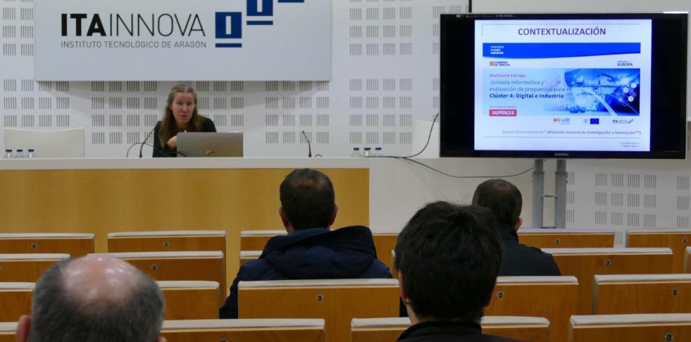 Raquel Ornat, de la dirección general de Investigación e Innovación, ha participado en la jornada.