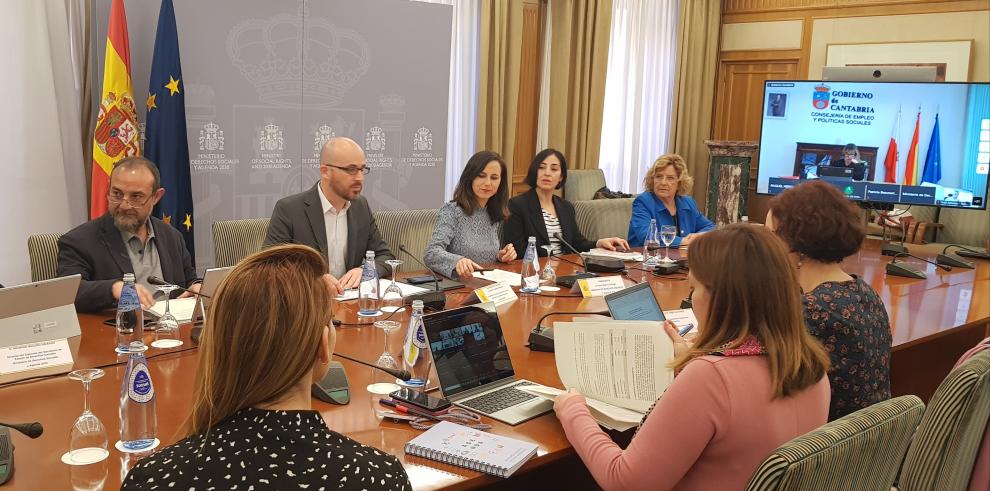 María Victoria Broto en la reunión del pleno del Consejo Territorial de Servicios Sociales