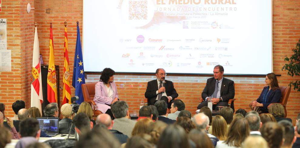 Lambán inaugura la jornada sobre la empresa y el medio rural en la EUPLA