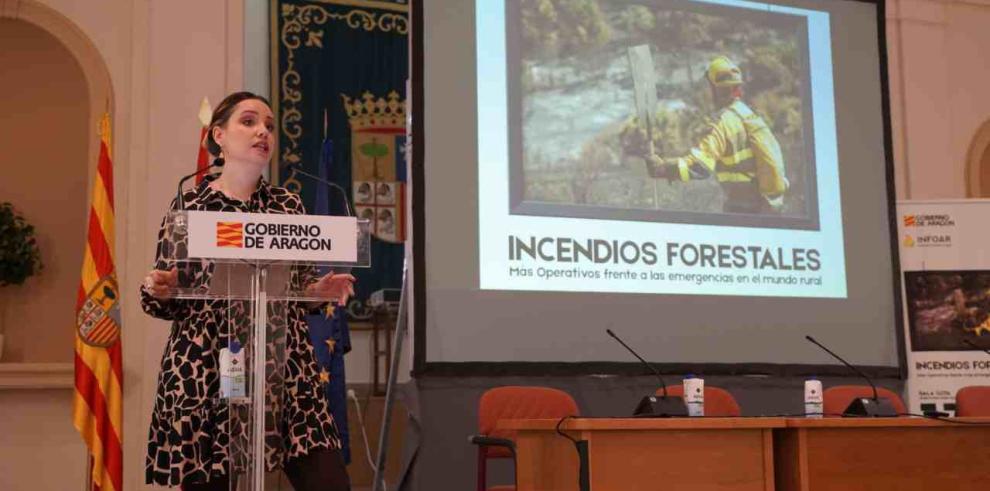 Maru Díaz ha sido la encargada de inaugurar la jornada en la Sala Goya del Departamento de Agricultura, Ganadería y Medio Ambiente.
