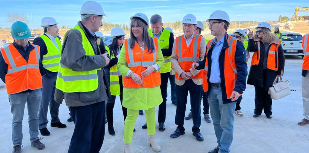 Repollés visita el avance de las obras del nuevo hospital de Alcañiz)