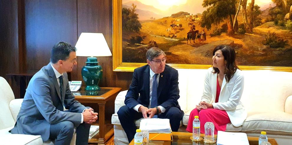 Reunión Aliaga y Héctor Gómez