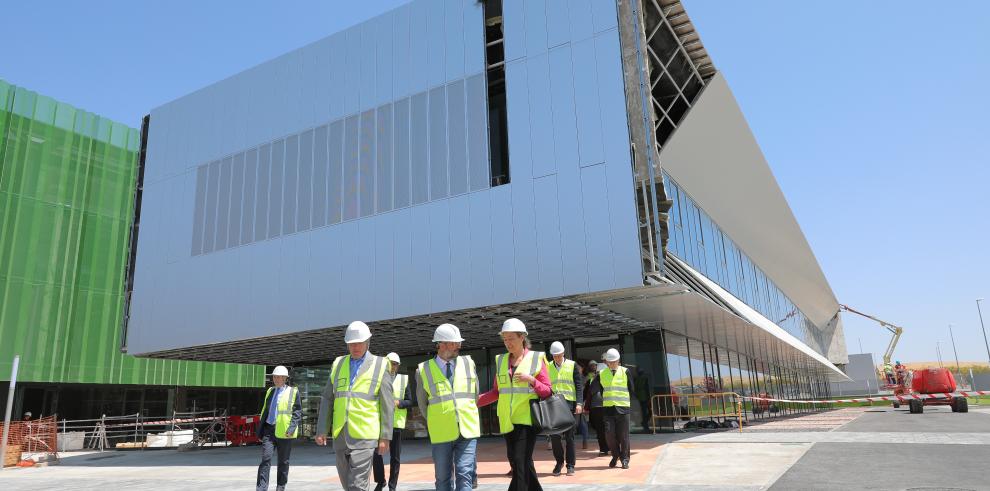 Javier Lambán visita las obras de ampliación de Certest Biotec