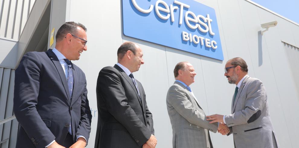 Javier Lambán visita las obras de ampliación de Certest Biotec