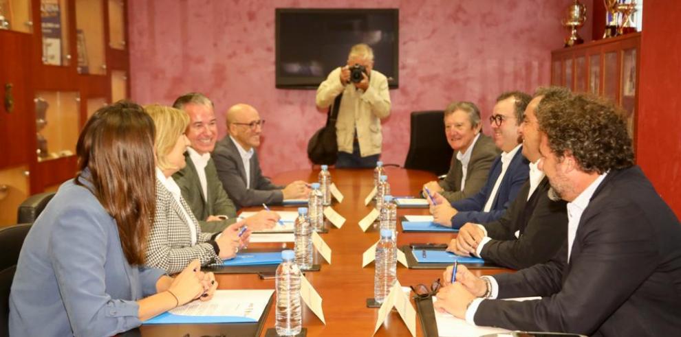 Reunión del Grupo de Trabajo integrado por el Gobierno de Aragón, el Ayuntamiento de Zaragoza, el Real Zaragoza y la Federación Aragonesa de Fútbol.
