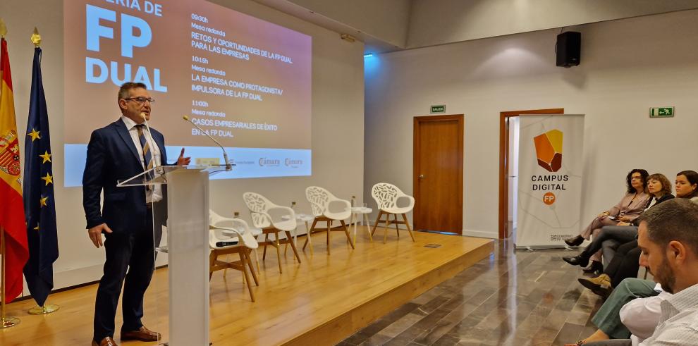 Luis Mallada Bolea, director general de Planificación, Centros y Formación Profesional ha participado en la inauguración de la I Feria de FP Dual que se celebra en Zaragoza.