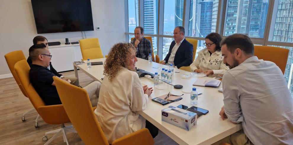 Las empresas se están reuniendo con varios de los principales estudios de arquitectura, diseño, desarrollo inmobiliario y grupos hoteleros en Doha y Dubai.