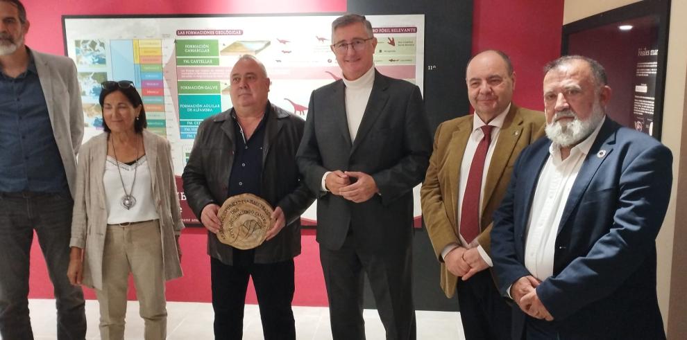 Blasco ha participado hoy en la inauguración oficial del Museo Paleontológico de Galve, junto a otros representantes institucionales.
