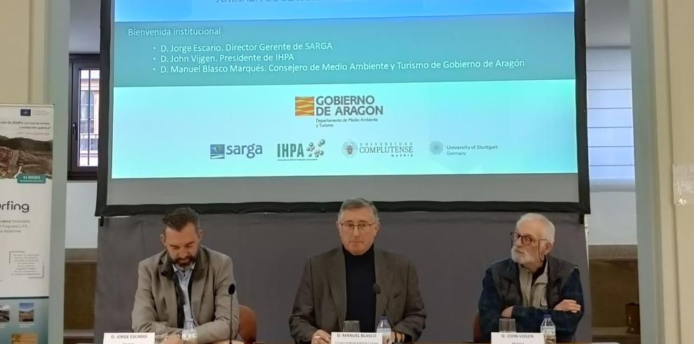 Escario, Blasco y Vijgen, en la presentación de la jornada.
