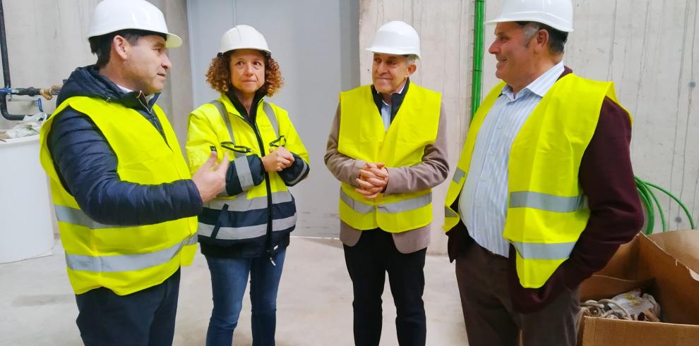 El consejero Angel Samper visita la nueva fabrica de piensos del Grupo Arco Iris en Valderrobres