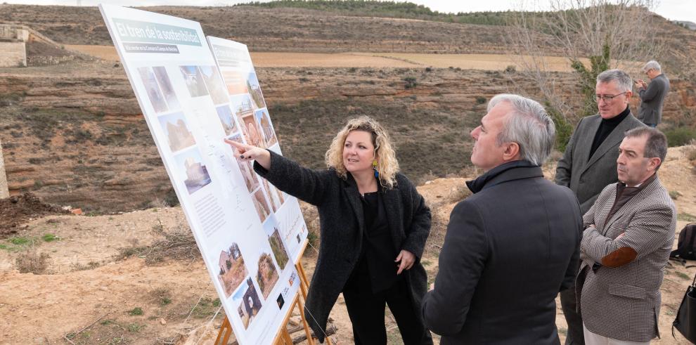 Azcón conoce el proyecto de la Vía Verde de la Comarca del Campo de Belchite