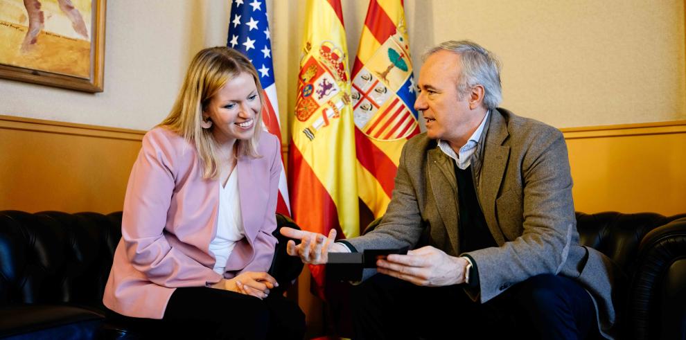 El presidente Azcón recibe a la consul general de EEUU